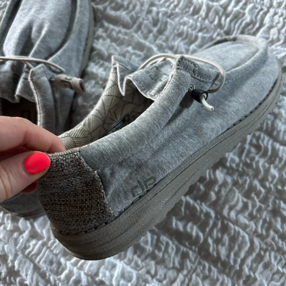 Hey Dude mens size 9 Light Gray Slip-On
